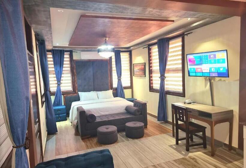 هتل Weycha Bayhouse