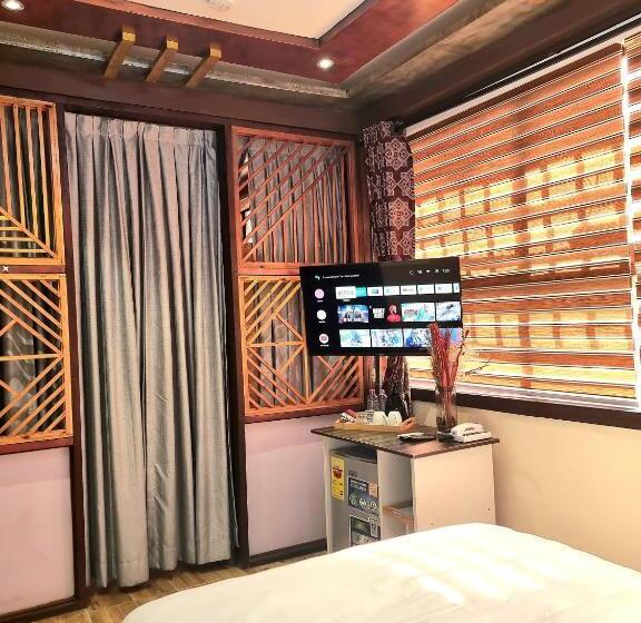 هتل Weycha Bayhouse