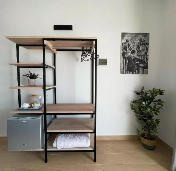 پانسیون New Rooftop Gem With Stunning Oceanview