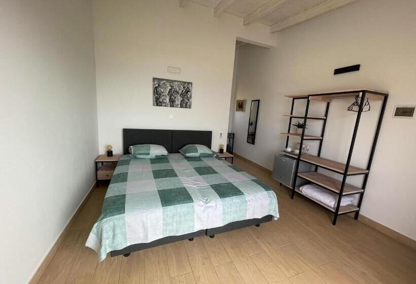 پانسیون New Rooftop Gem With Stunning Oceanview