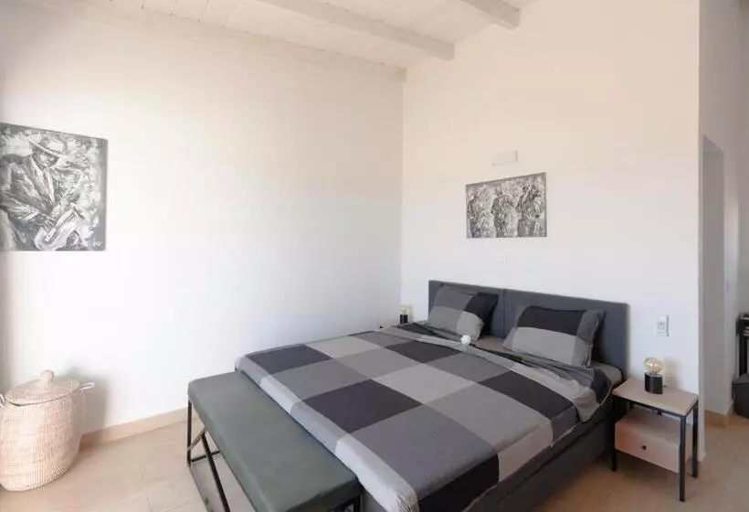 پانسیون New Rooftop Gem With Stunning Oceanview