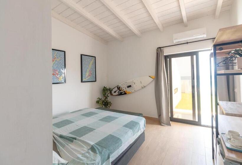 پانسیون New Rooftop Gem With Stunning Oceanview