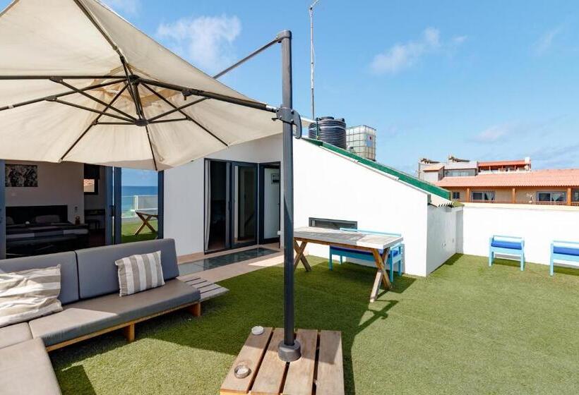 پانسیون New Rooftop Gem With Stunning Oceanview