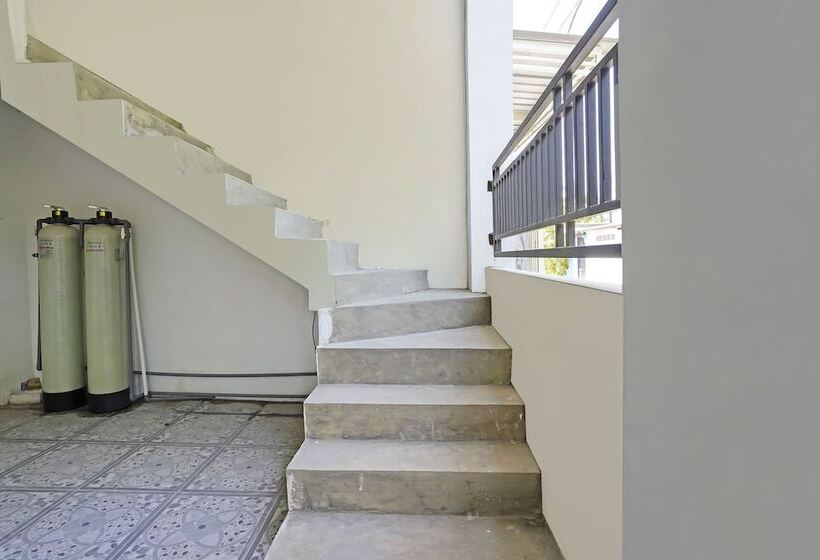 هتل Oyo 91746 Kost Sedati Syariah