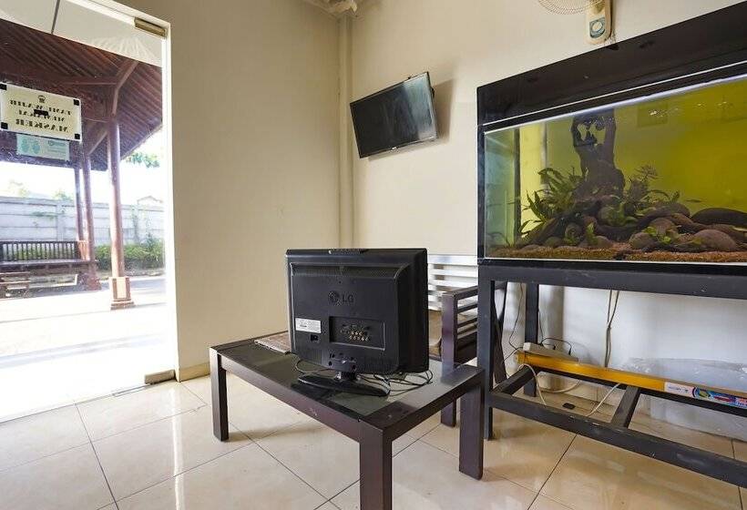 هتل Oyo 91746 Kost Sedati Syariah