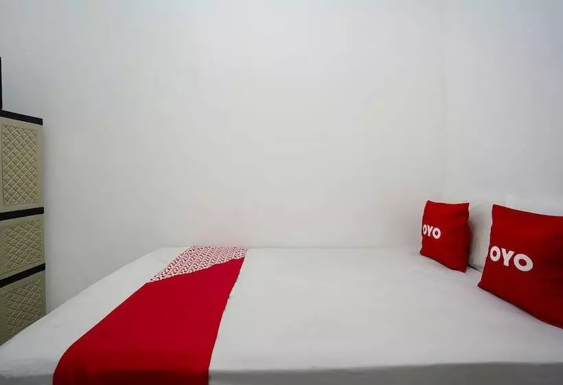 ホテル Oyo 91746 Kost Sedati Syariah