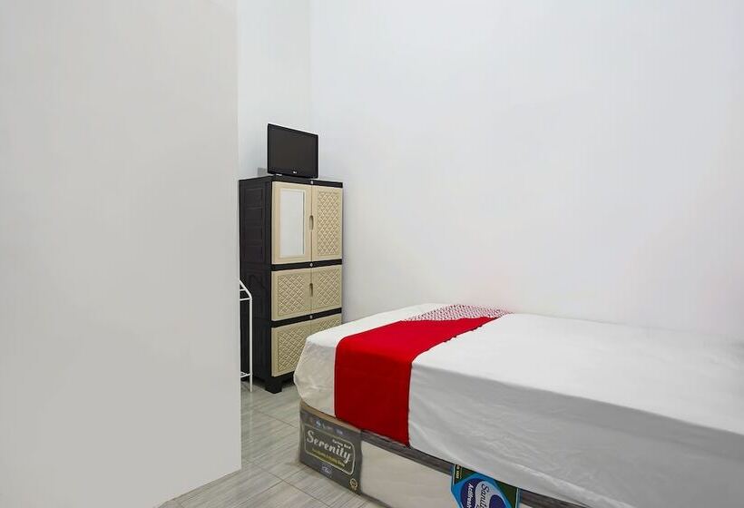 هتل Oyo 91746 Kost Sedati Syariah