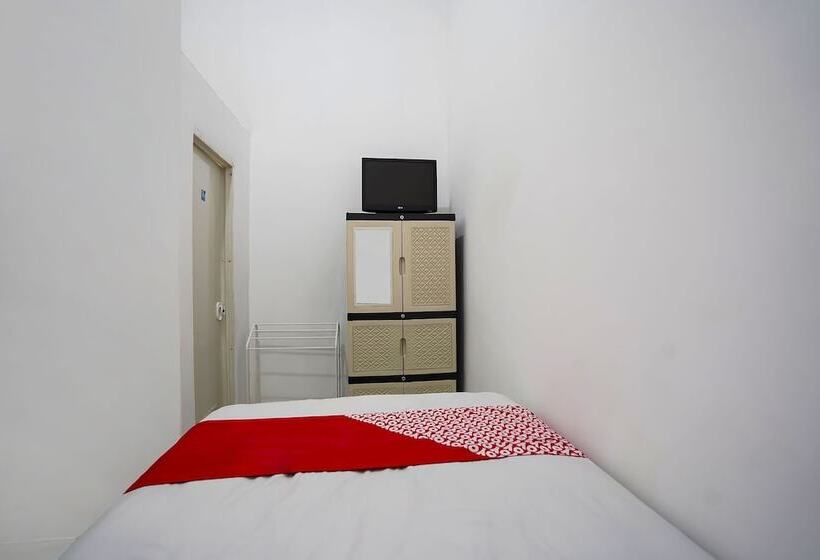 هتل Oyo 91746 Kost Sedati Syariah