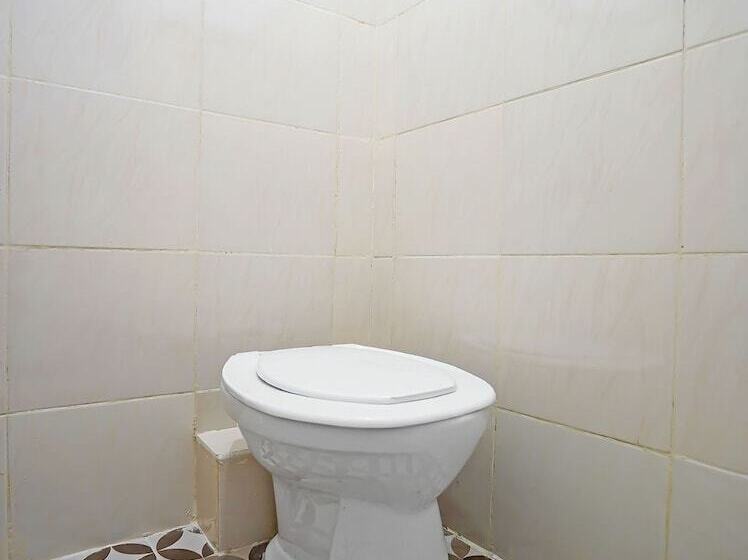 هتل Oyo 91746 Kost Sedati Syariah