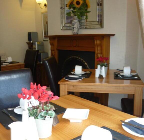 فندق All Seasons Guest House