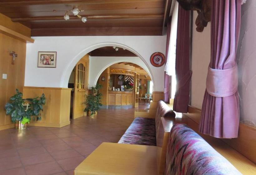 בית מלון כפרי Cima Dodici