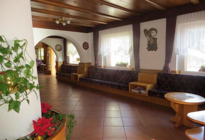 בית מלון כפרי Cima Dodici