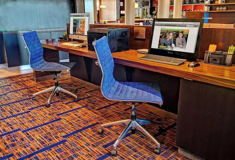 Hotelli Courtyard By Marriott San Marcos