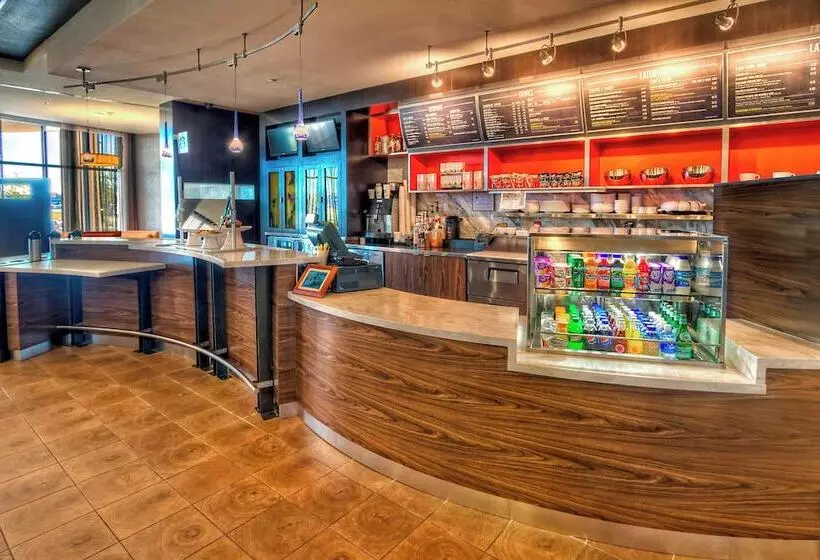 Hotelli Courtyard By Marriott San Marcos