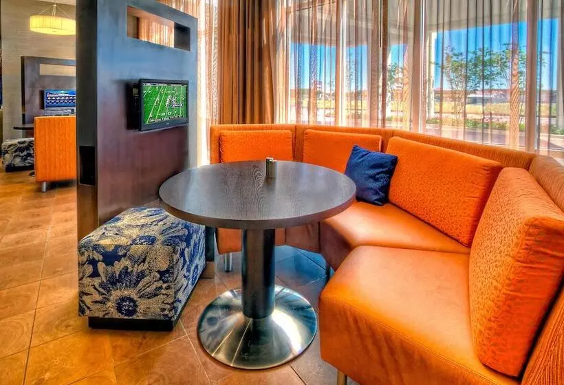 Hotelli Courtyard By Marriott San Marcos