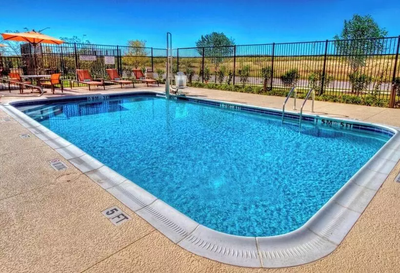 Hotelli Courtyard By Marriott San Marcos