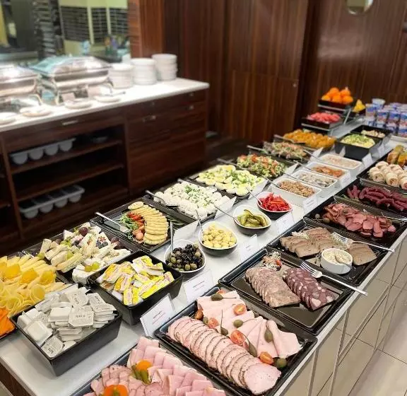 Отель Desilva Premium Opole