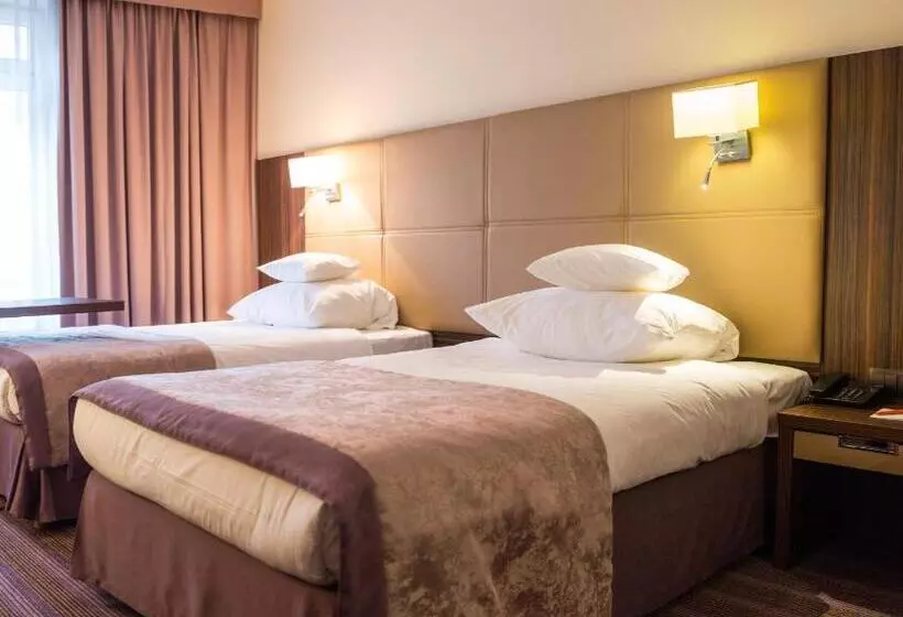 Отель Desilva Premium Opole