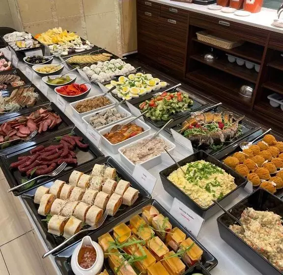 Отель Desilva Premium Opole