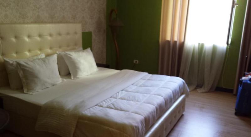 Otel Eagle Tirana