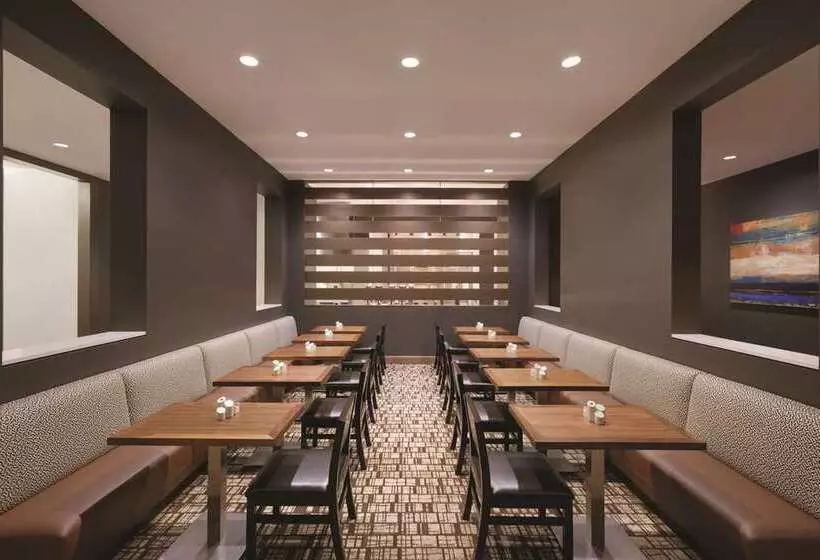 ホテル Embassy Suites Oklahoma City Downtown/medical Center