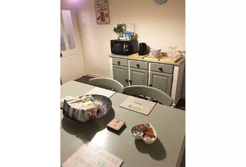 호텔 Hathway House Accommodation