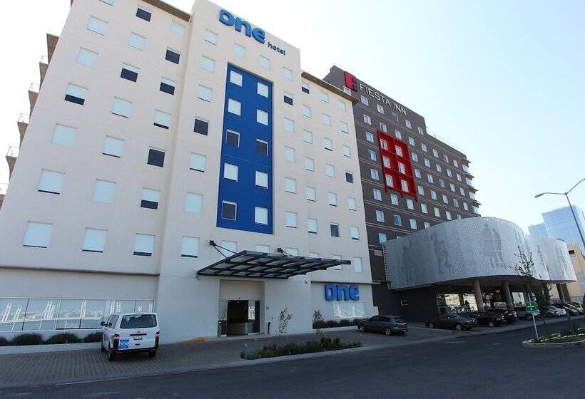 هتل One Queretaro Centro Sur
