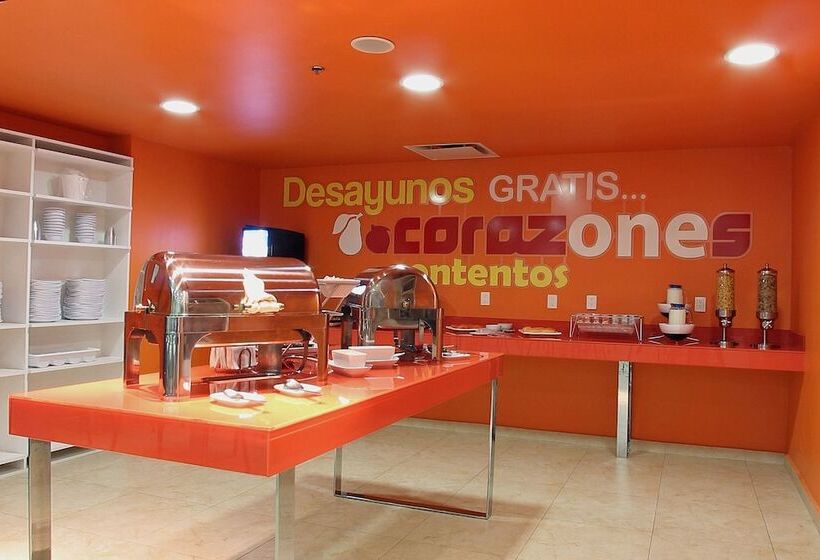 هتل One Queretaro Centro Sur