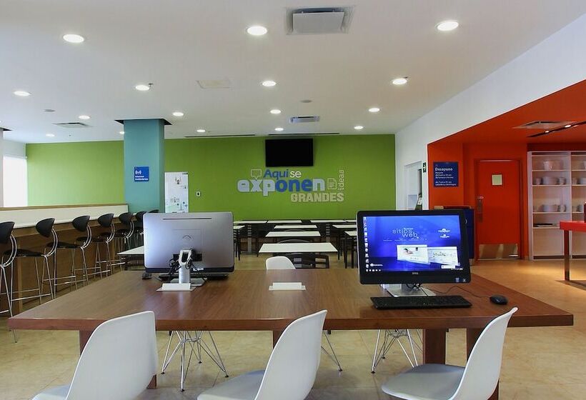 هتل One Queretaro Centro Sur