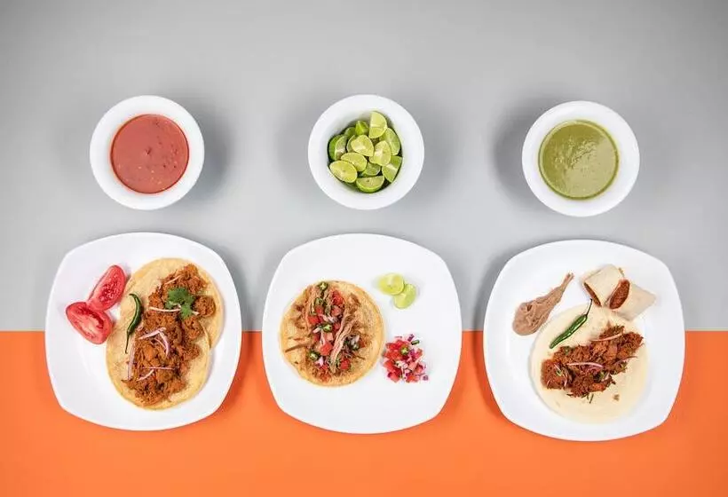 Szálloda One Queretaro Centro Sur