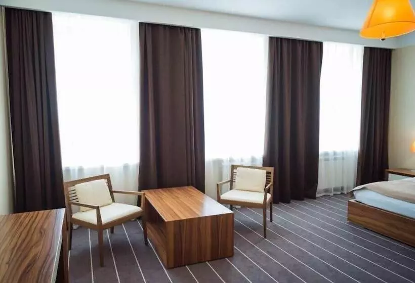 فندق Ost West Club