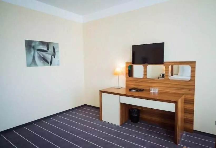 فندق Ost West Club