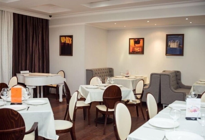 فندق Ost West Club