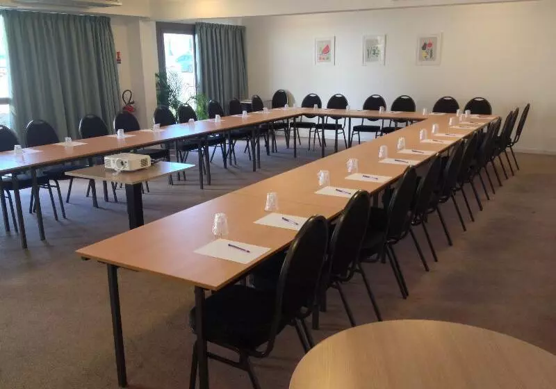 Hotel Adonis Aix En Provence