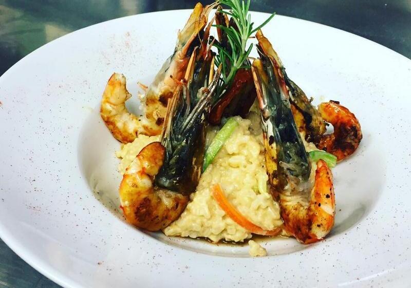 هتل Adonis Aix En Provence