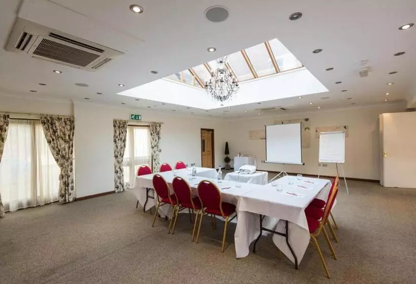 هتل روستایی Golden Lion