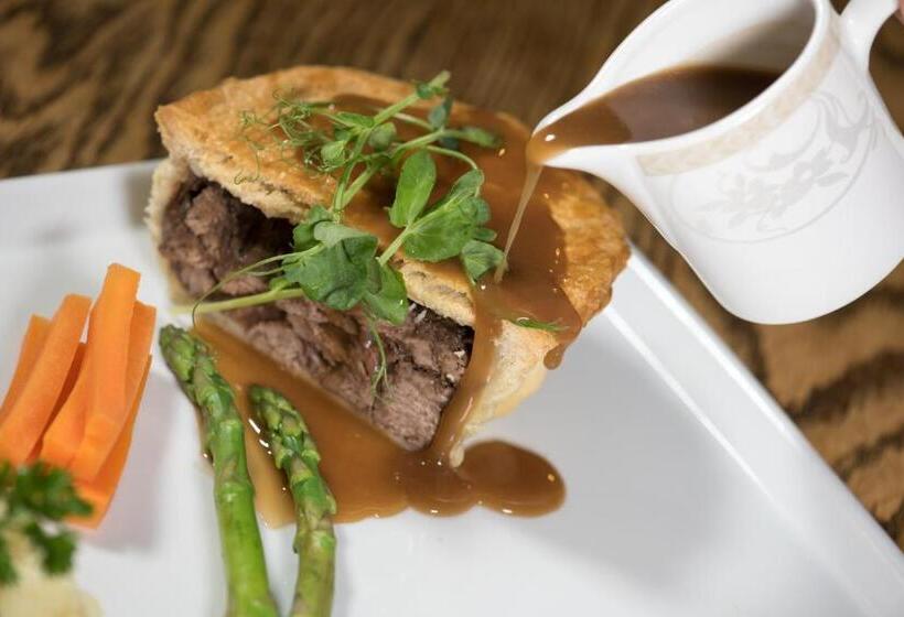 田舎風ホテル Golden Lion