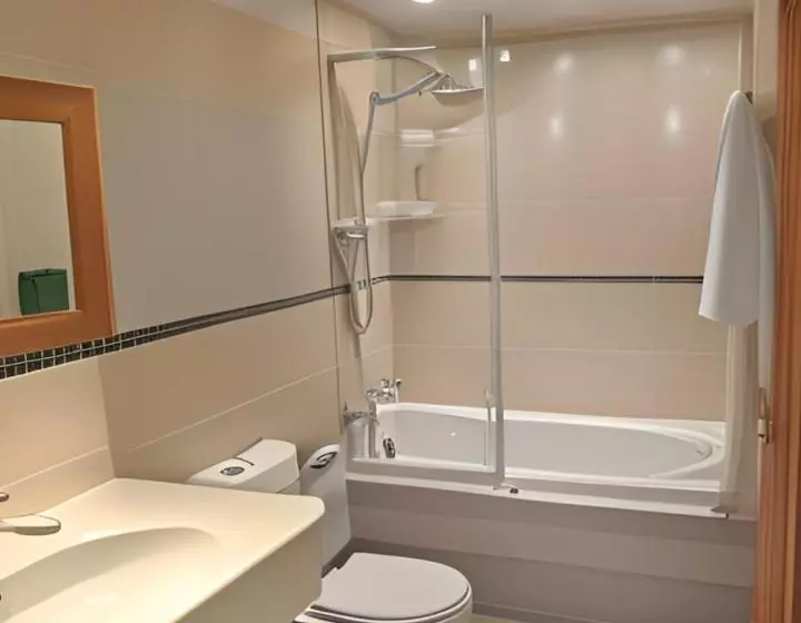 هتل روستایی Golden Lion