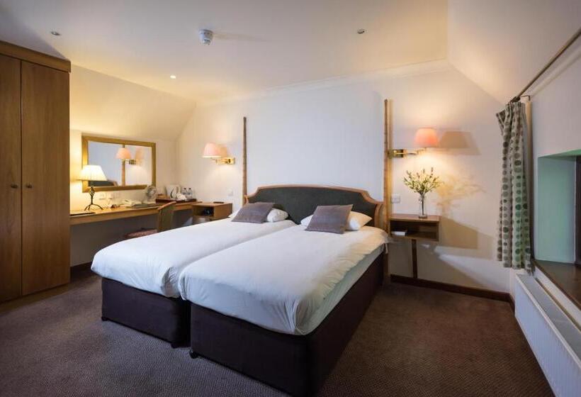 田舎風ホテル Golden Lion