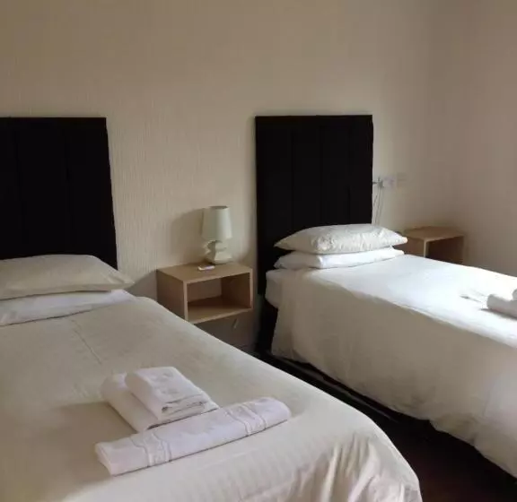 酒店 Smithaleigh Farm Rooms And Apartments