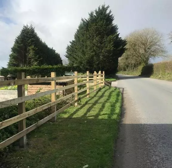 酒店 Smithaleigh Farm Rooms And Apartments