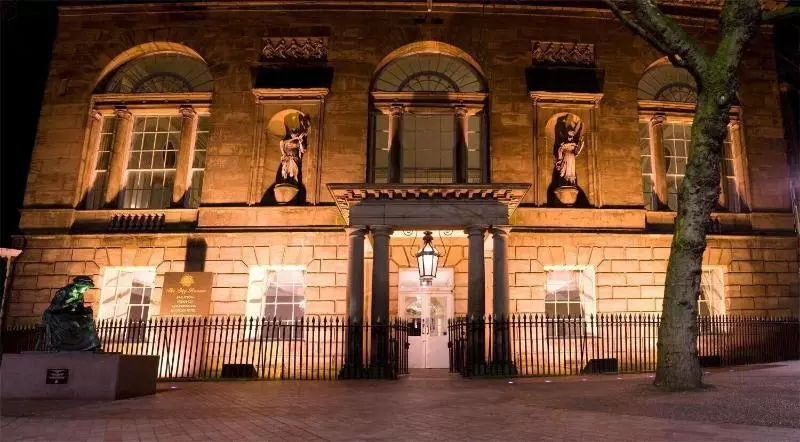 هتل The City Rooms