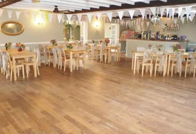 پانسیون Anchor Inn