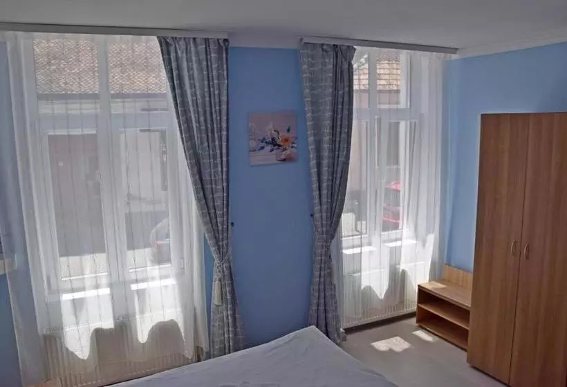 Pension Old City