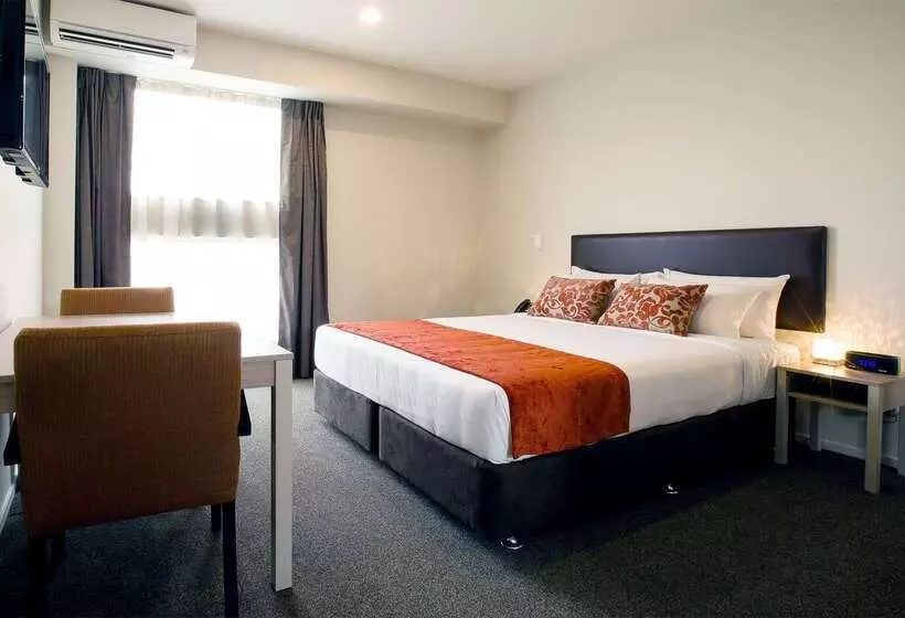Ramada Suites By Wyndham Christchurch City
