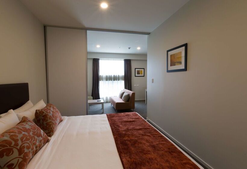 Ramada Suites By Wyndham Christchurch City