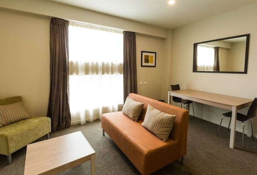 Ramada Suites By Wyndham Christchurch City