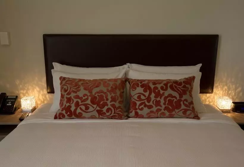 Ramada Suites By Wyndham Christchurch City