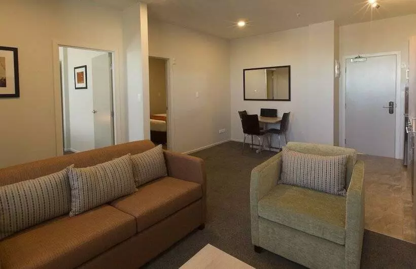 Ramada Suites By Wyndham Christchurch City