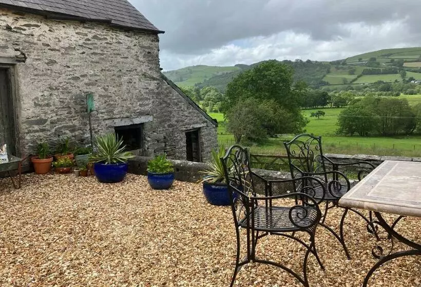 تختخواب و صبحانه Hares Hideaway At Coed Moelfa